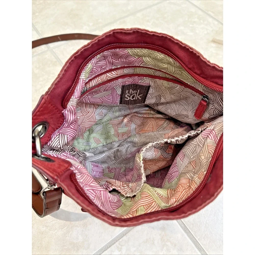 The Sak Red & Brown Leather Crossbody Shoulder Purse Bag Outside‎ pockets Boho
